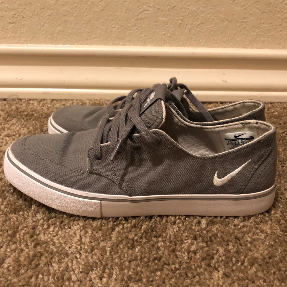 Nike SB canvas skate shoes